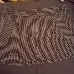 Guess Skirt. Sz 27